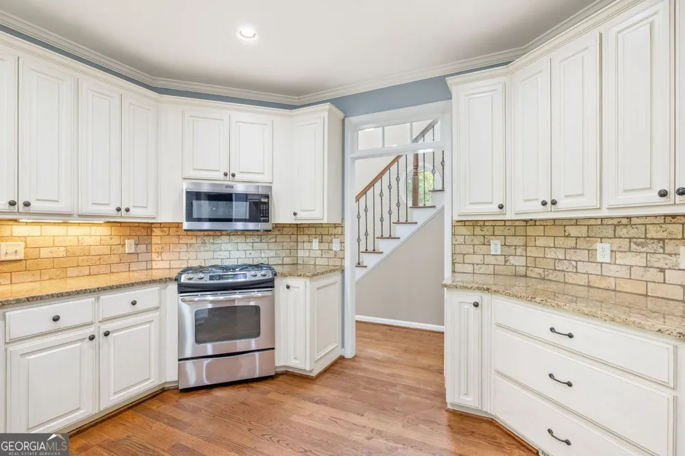 395 Amberbrook CIR Grayson, GA 30017