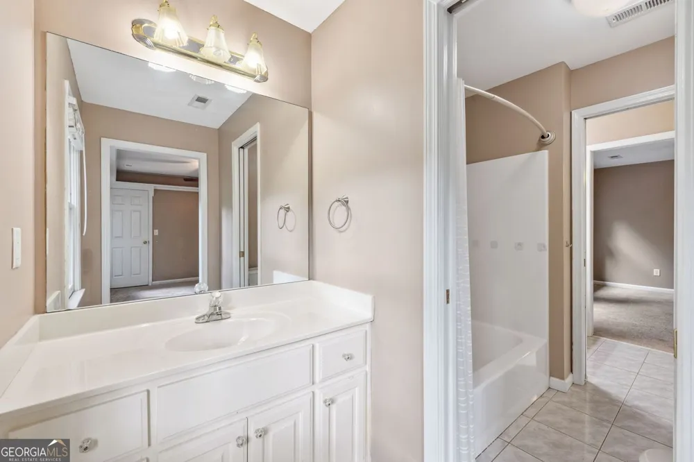 395 Amberbrook CIR Grayson, GA 30017