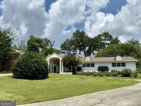 557 Walton CT