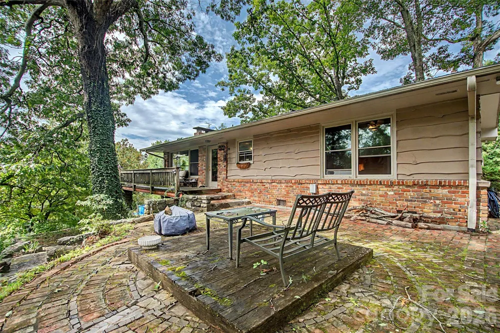 70 Dogwood Drive Hendersonville, NC 28791