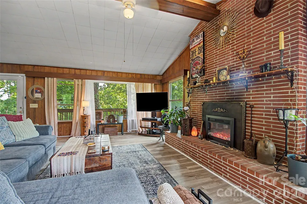 70 Dogwood Drive Hendersonville, NC 28791