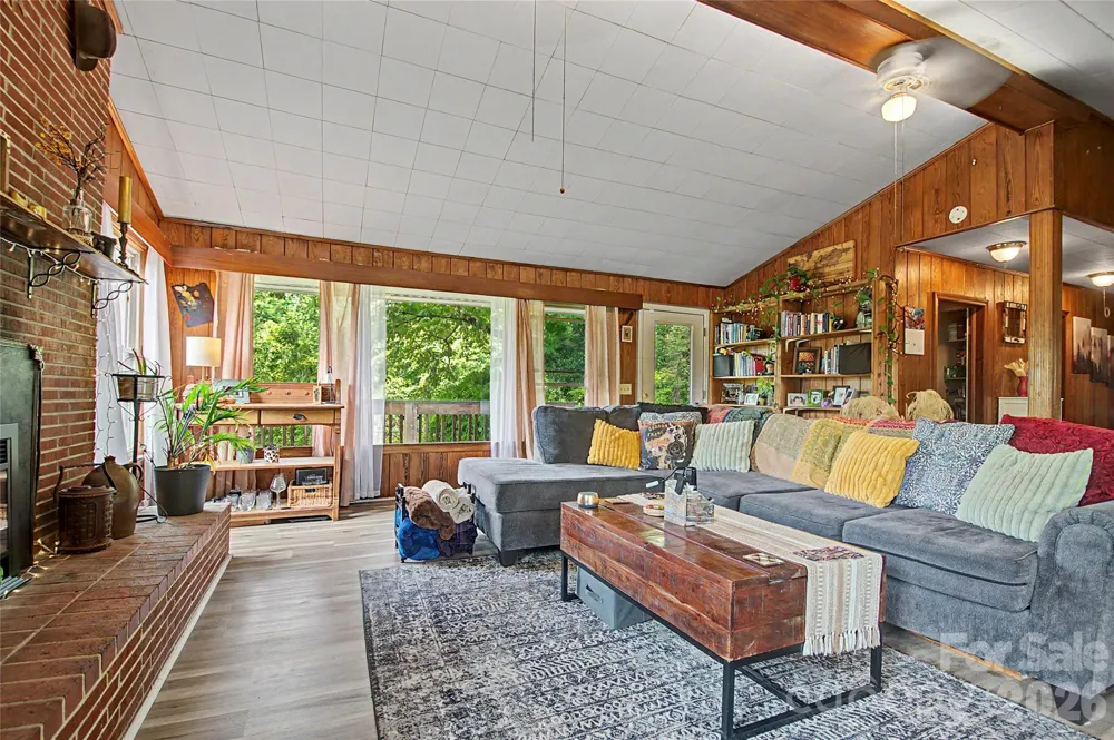 70 Dogwood Drive Hendersonville, NC 28791