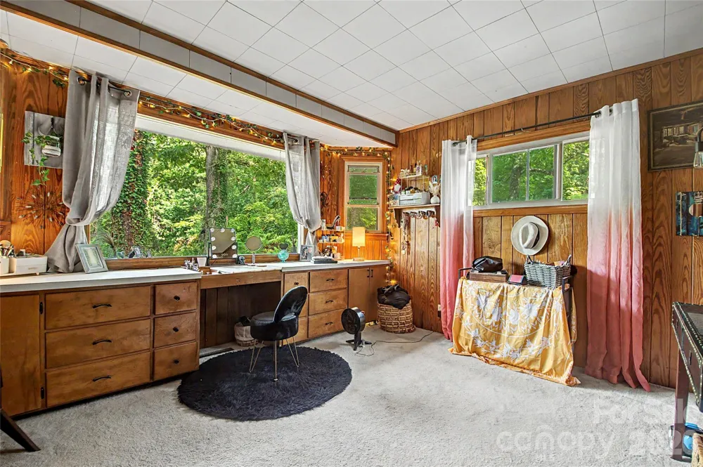 70 Dogwood Drive Hendersonville, NC 28791