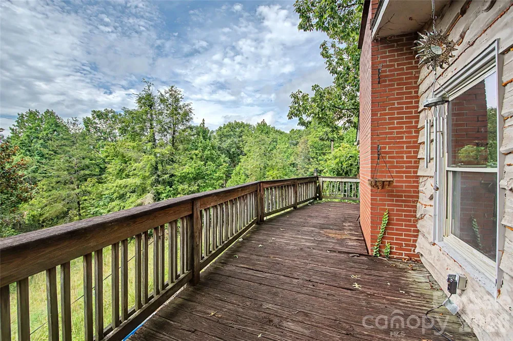 70 Dogwood Drive Hendersonville, NC 28791