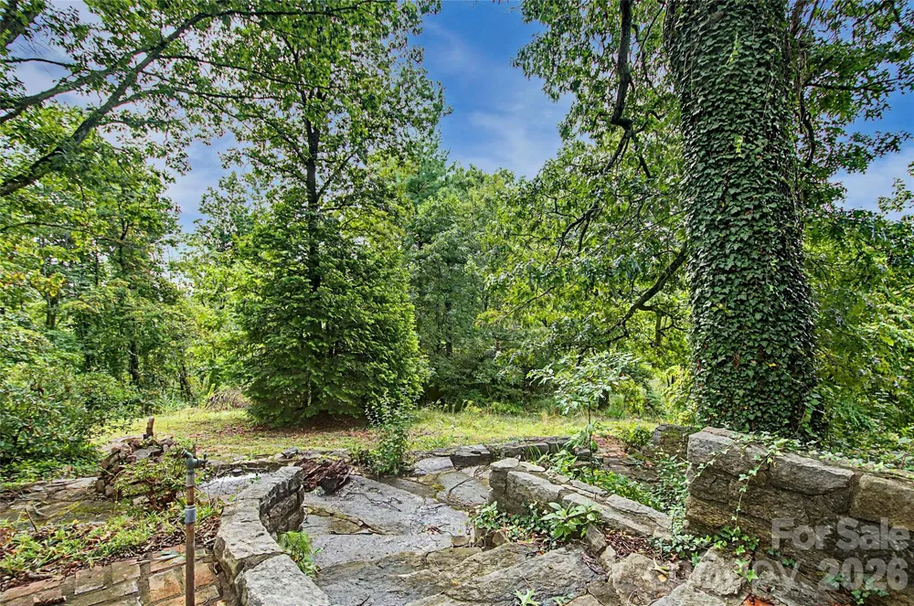 70 Dogwood Drive Hendersonville, NC 28791