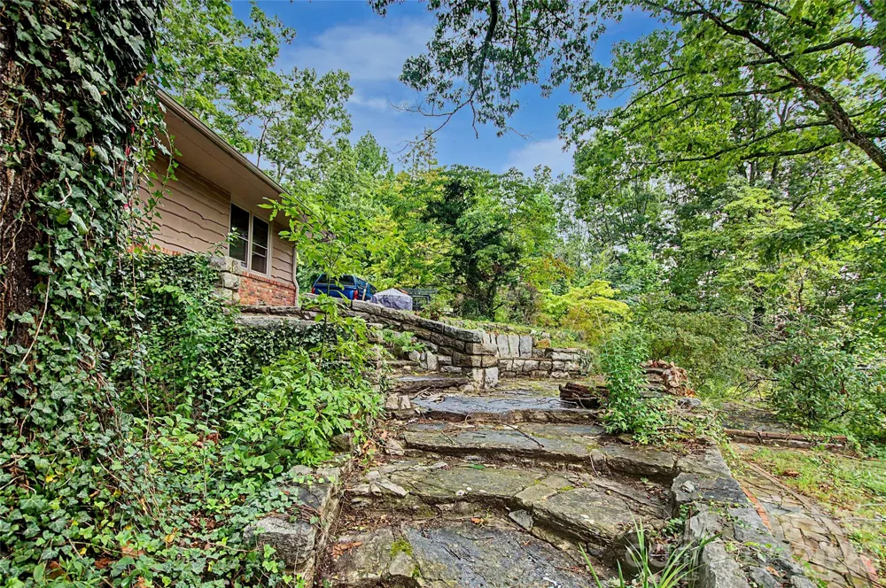 70 Dogwood Drive Hendersonville, NC 28791