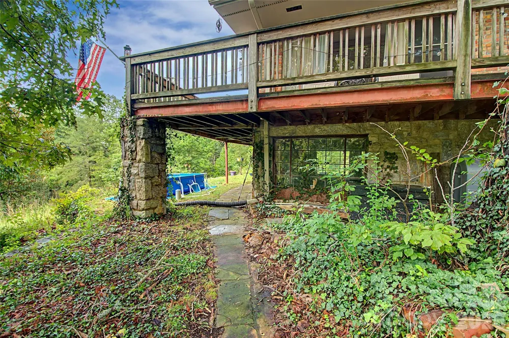 70 Dogwood Drive Hendersonville, NC 28791