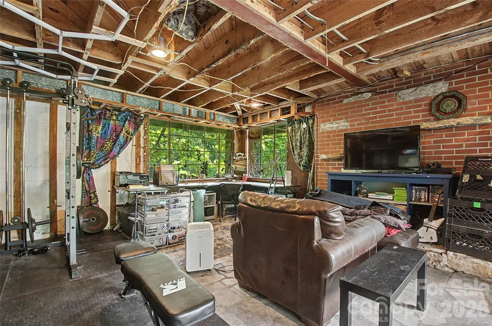 70 Dogwood Drive Hendersonville, NC 28791