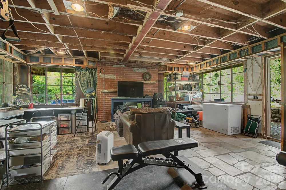 70 Dogwood Drive Hendersonville, NC 28791