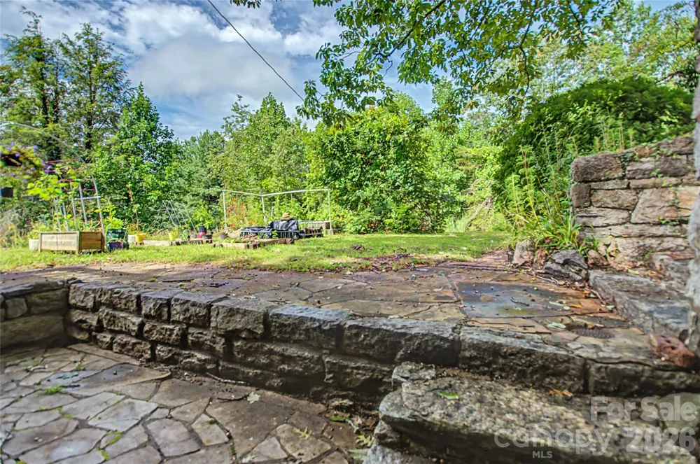70 Dogwood Drive Hendersonville, NC 28791