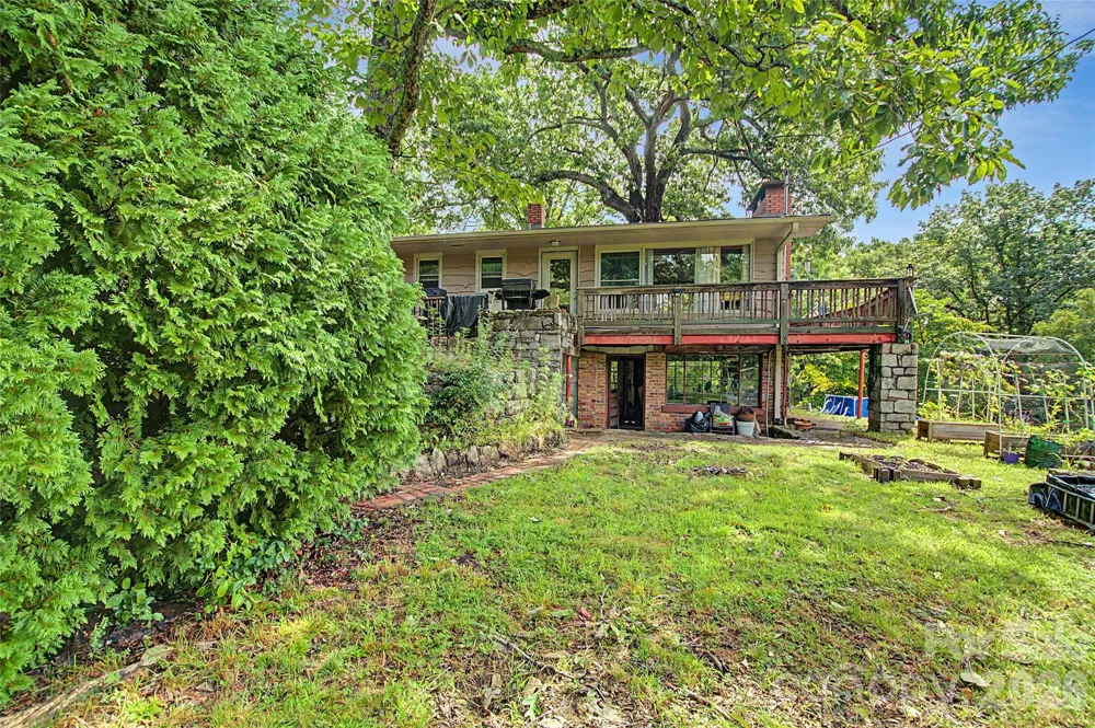 70 Dogwood Drive Hendersonville, NC 28791