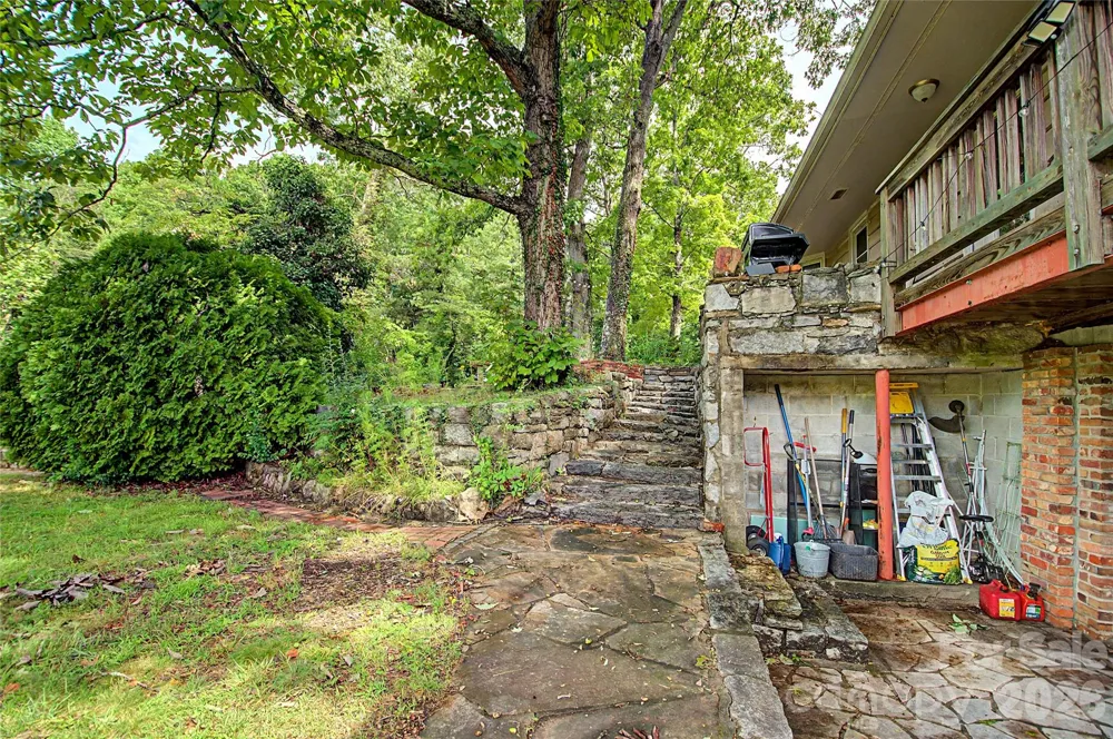 70 Dogwood Drive Hendersonville, NC 28791