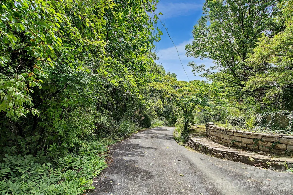 70 Dogwood Drive Hendersonville, NC 28791