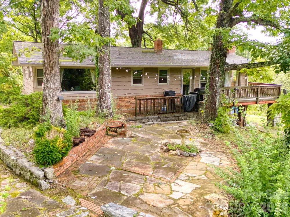 70 Dogwood Drive Hendersonville, NC 28791