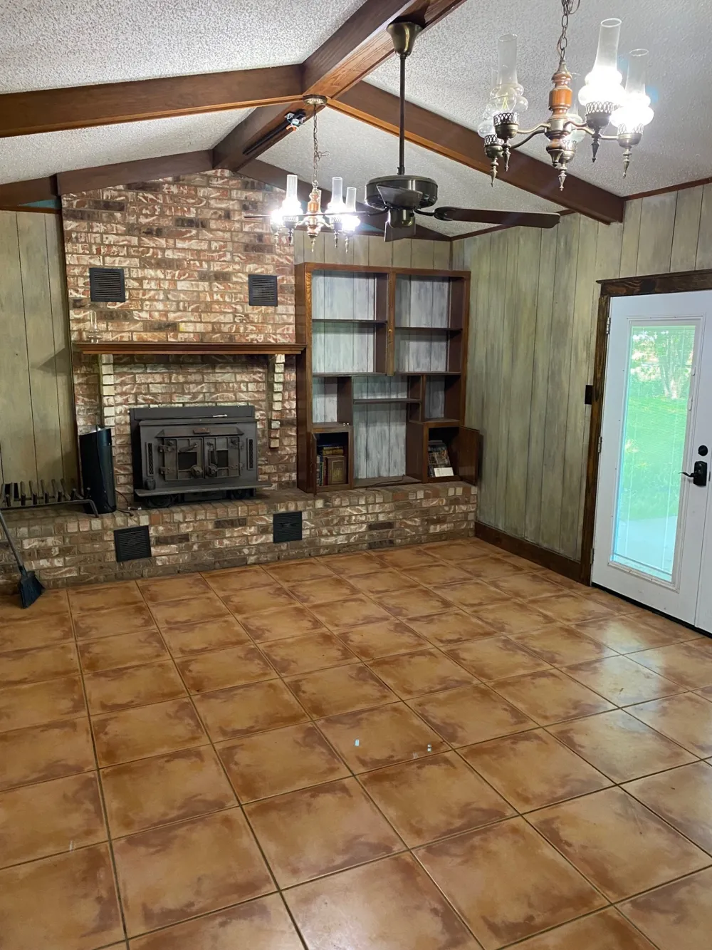 603 W 11th Street Clarksville, TX 75426