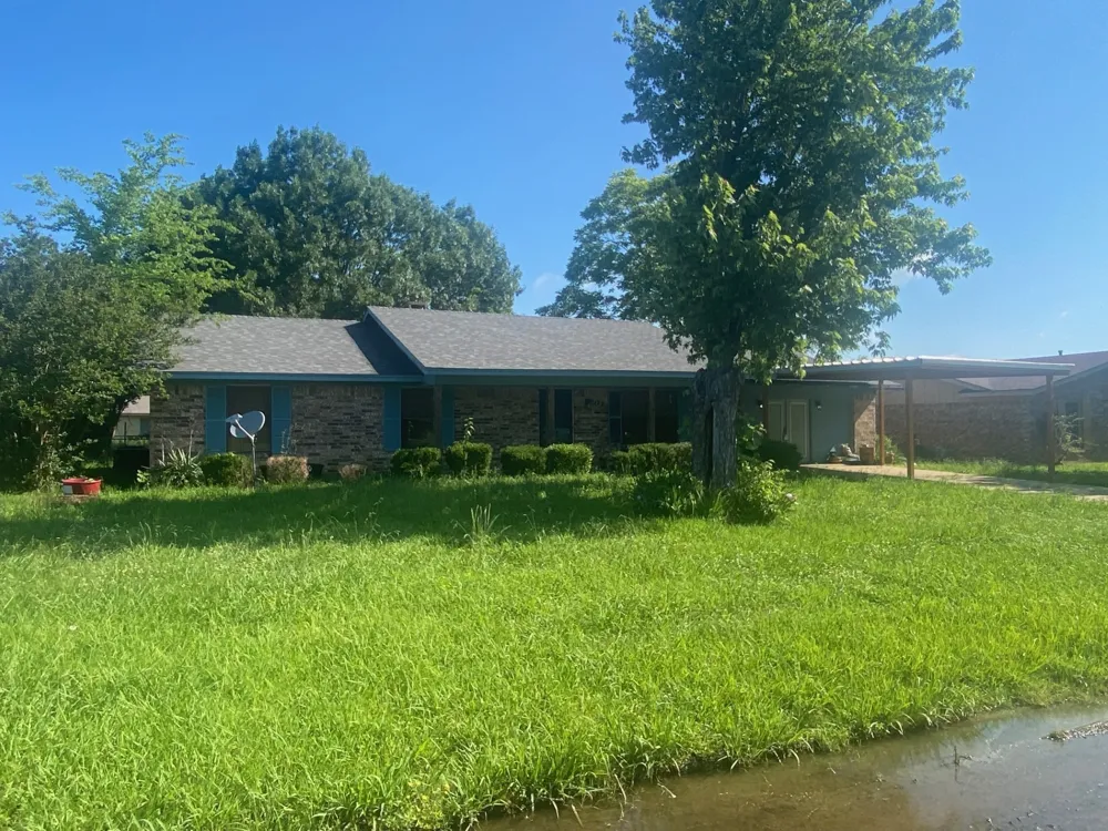 603 W 11th Street Clarksville, TX 75426