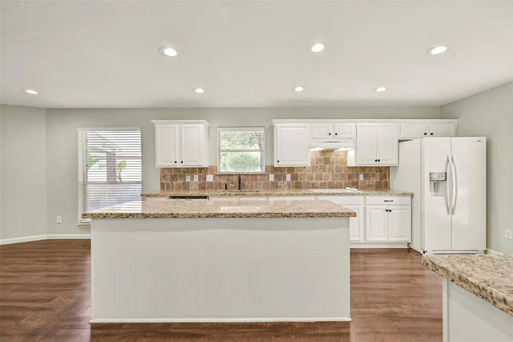 313 Winding Oak Lane S League City, TX 77573