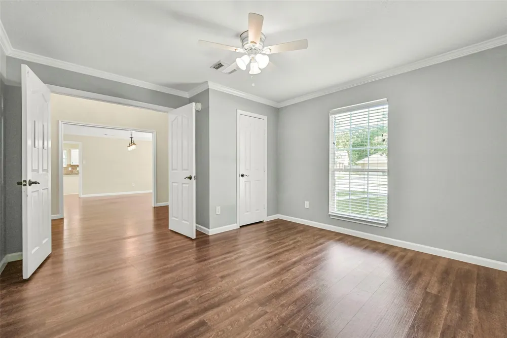 313 Winding Oak Lane S League City, TX 77573