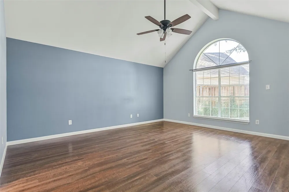 313 Winding Oak Lane S League City, TX 77573
