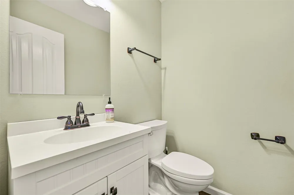 313 Winding Oak Lane S League City, TX 77573