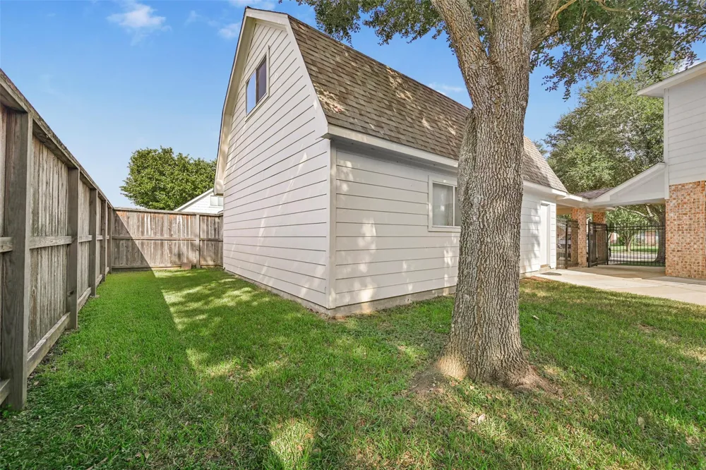 313 Winding Oak Lane S League City, TX 77573