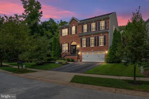 214 BOWEN COURT