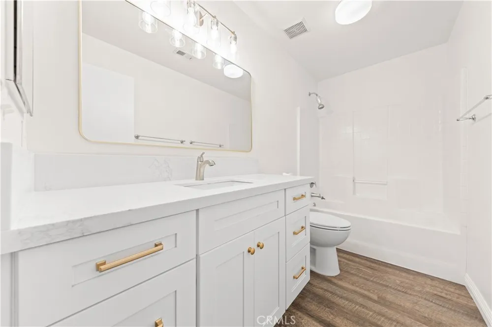 980 Jerez Azusa, CA 91702