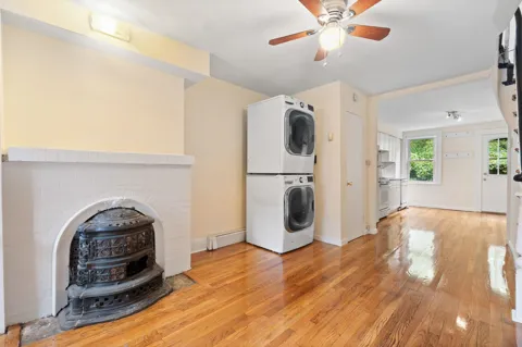 496.5 MONMOUTH ST