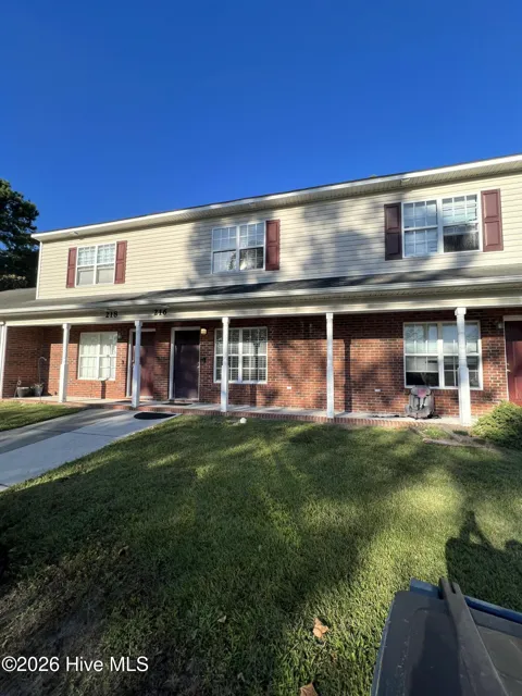 216 Palace Circle