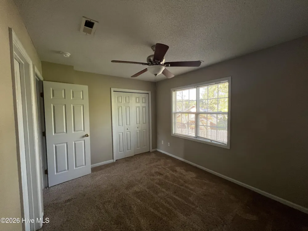 216 Palace Circle Jacksonville, NC 28546