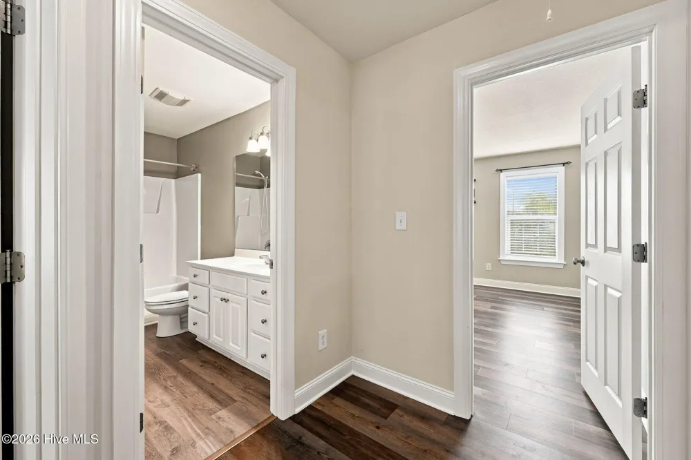 205 South Pointe Drive #B Winterville, NC 28590