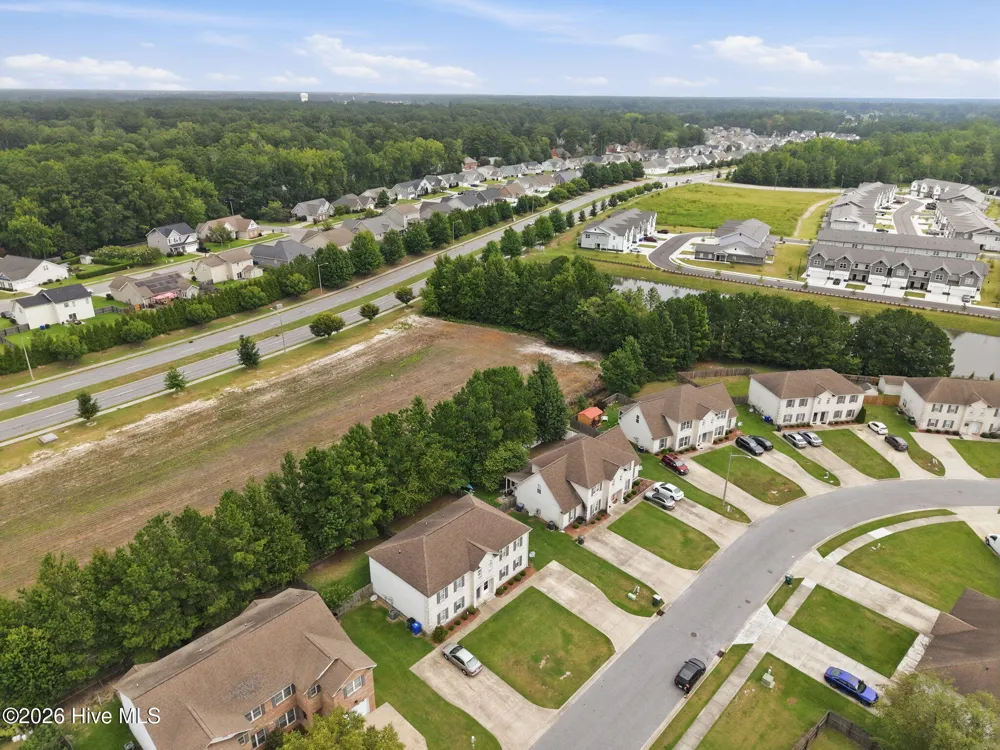 205 South Pointe Drive #B Winterville, NC 28590