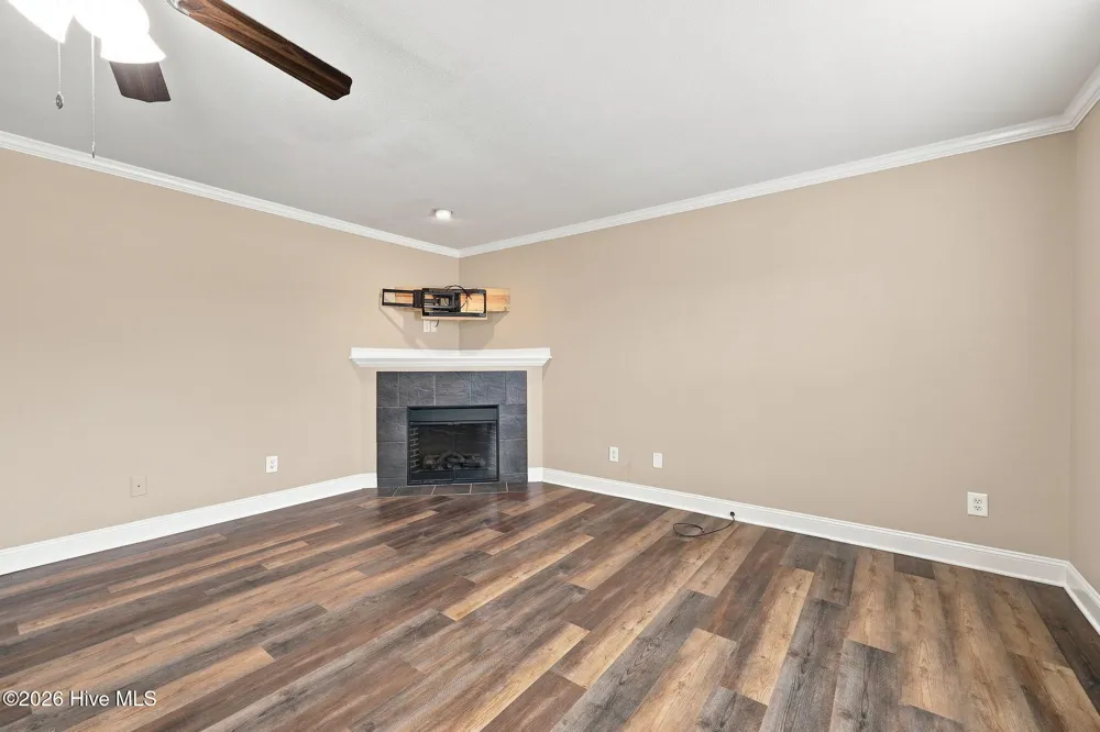 205 South Pointe Drive #B Winterville, NC 28590
