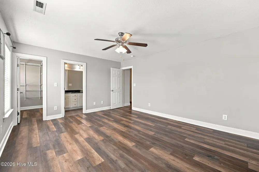 205 South Pointe Drive #B Winterville, NC 28590