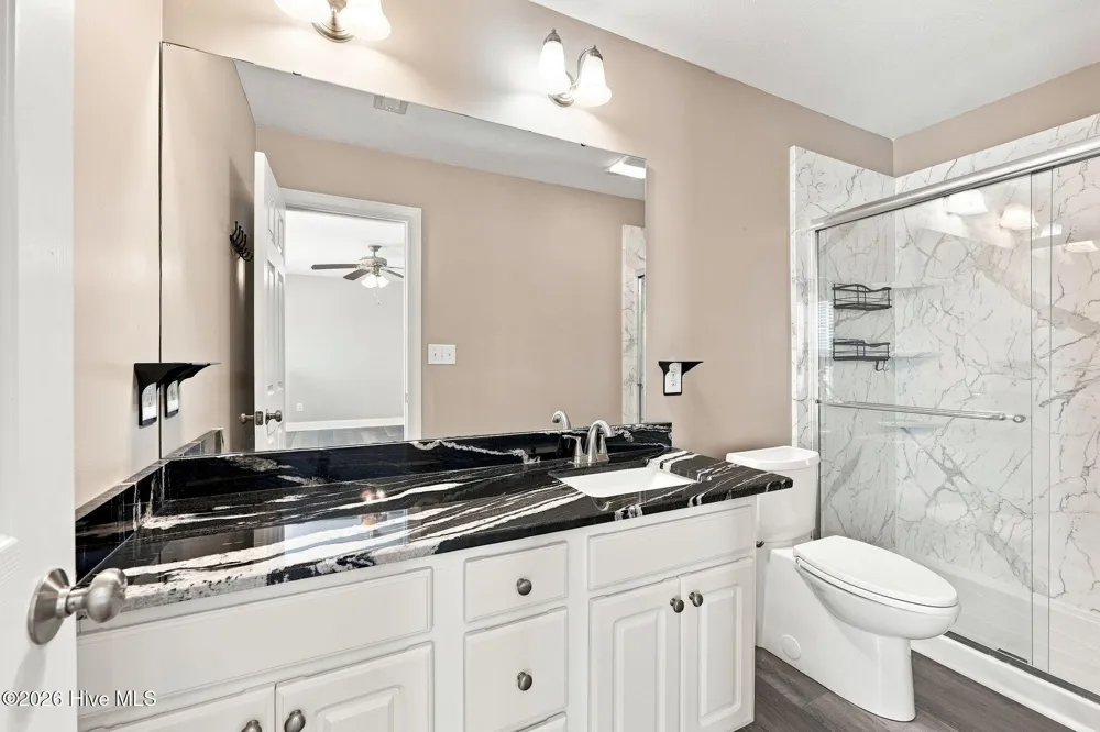 205 South Pointe Drive #B Winterville, NC 28590
