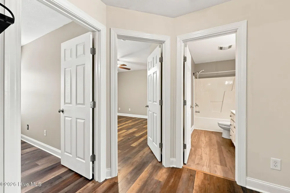205 South Pointe Drive #B Winterville, NC 28590