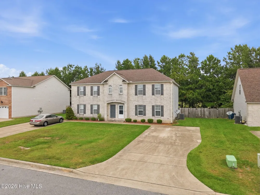 205 South Pointe Drive #B Winterville, NC 28590