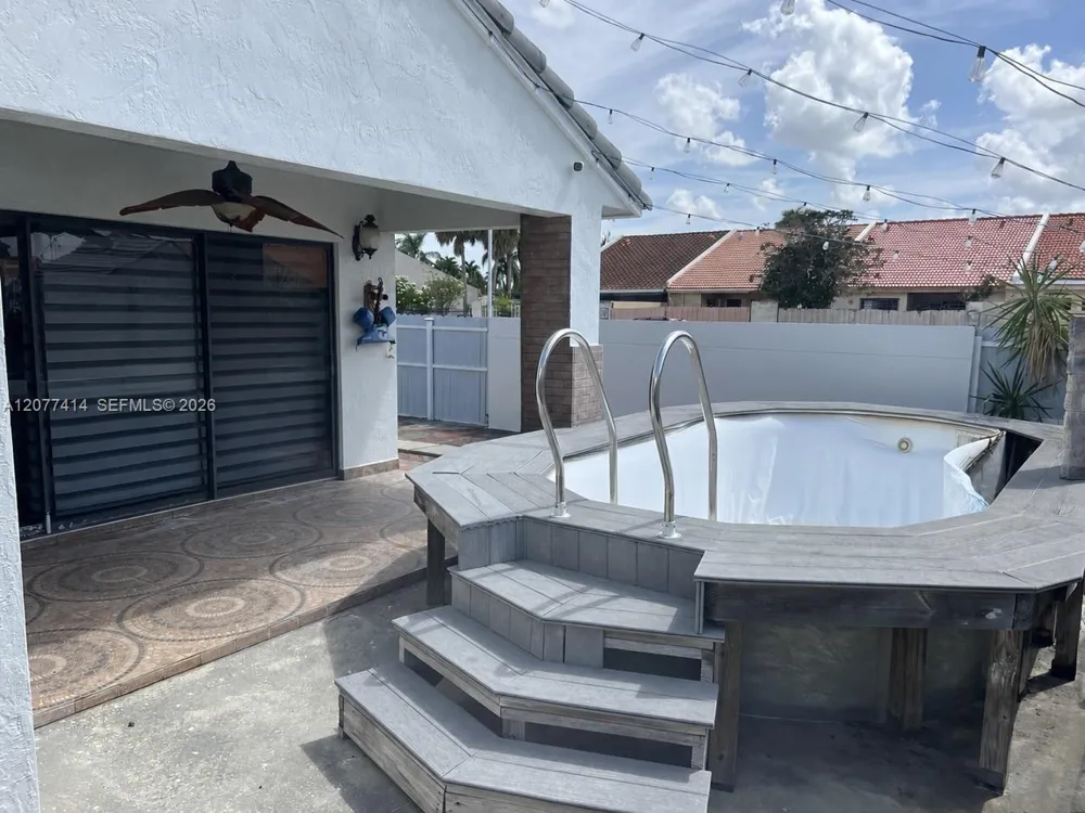 5861 SW 149th Ct Miami, FL 33193