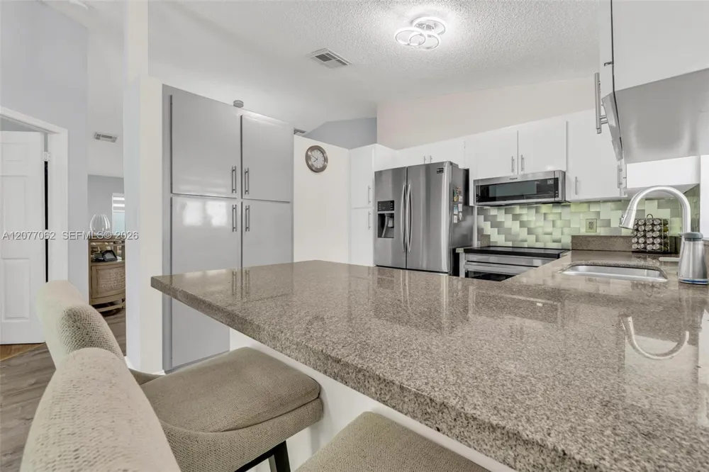 631 SW 176th Ave Pembroke Pines, FL 33029
