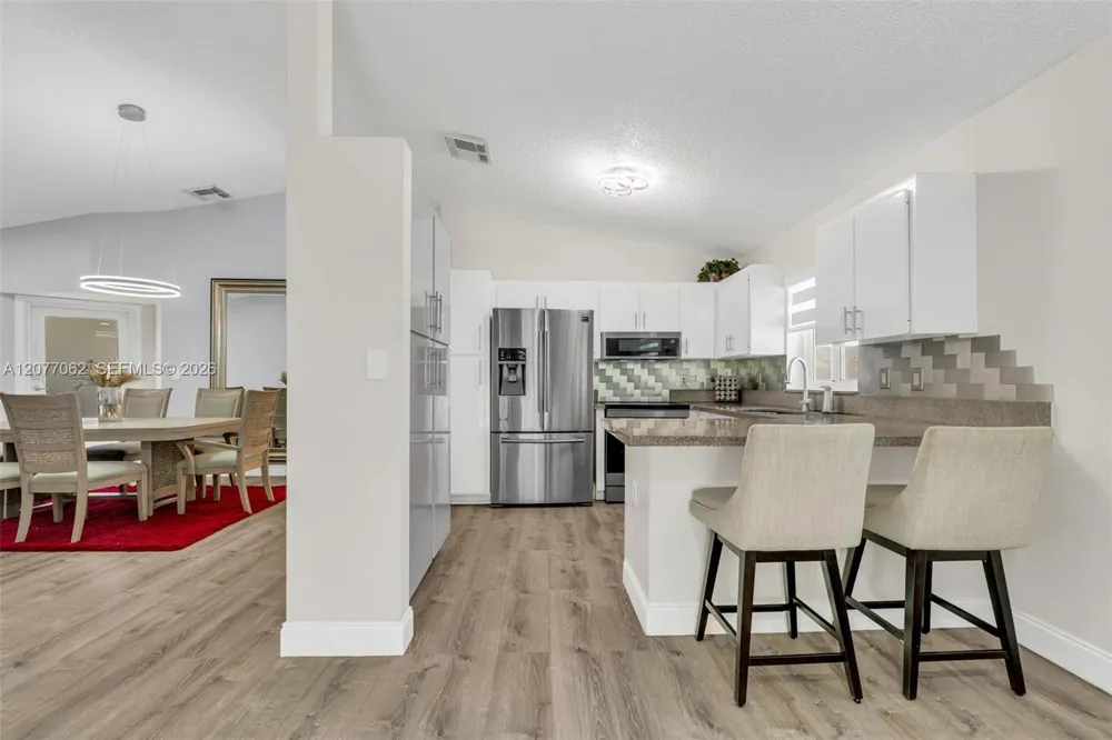 631 SW 176th Ave Pembroke Pines, FL 33029