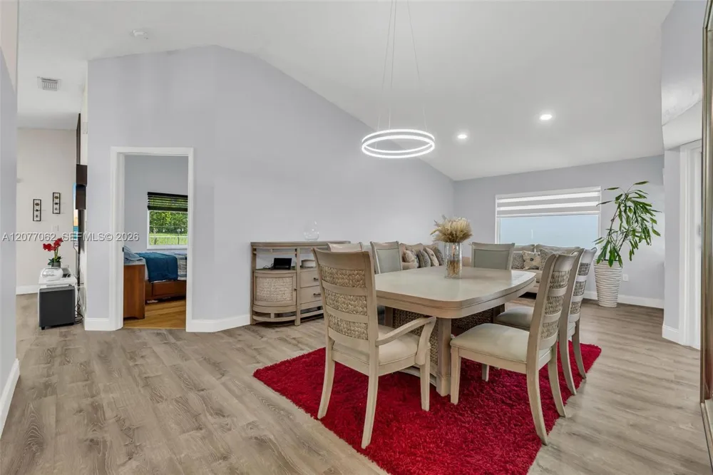 631 SW 176th Ave Pembroke Pines, FL 33029
