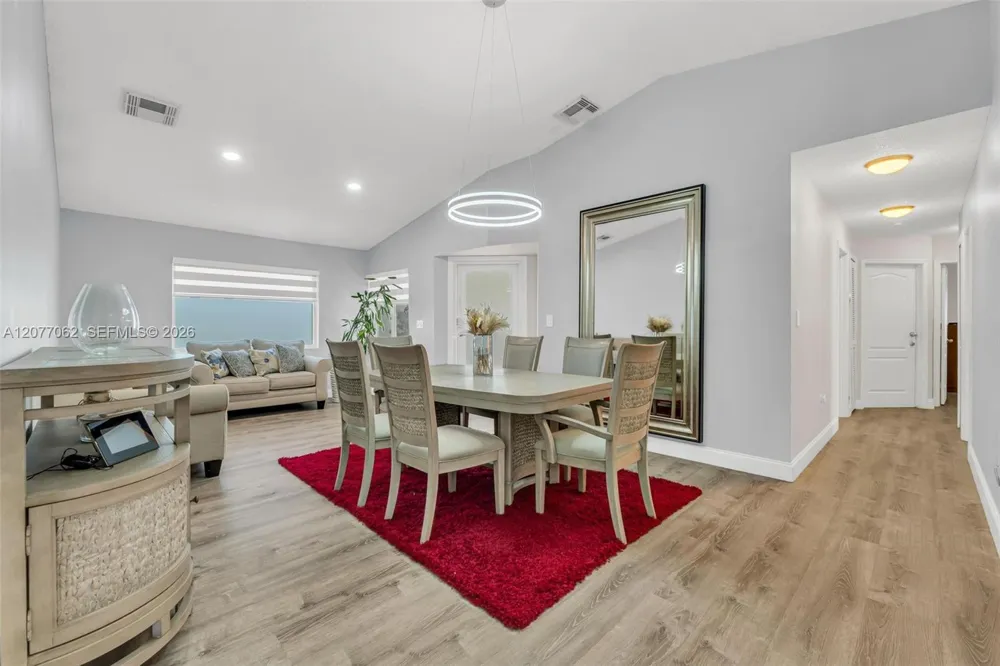 631 SW 176th Ave Pembroke Pines, FL 33029