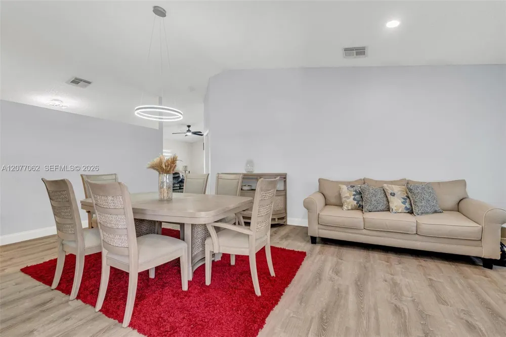 631 SW 176th Ave Pembroke Pines, FL 33029