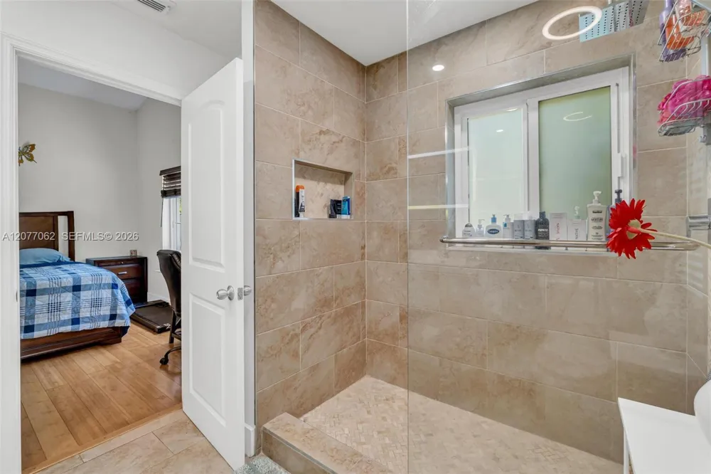 631 SW 176th Ave Pembroke Pines, FL 33029