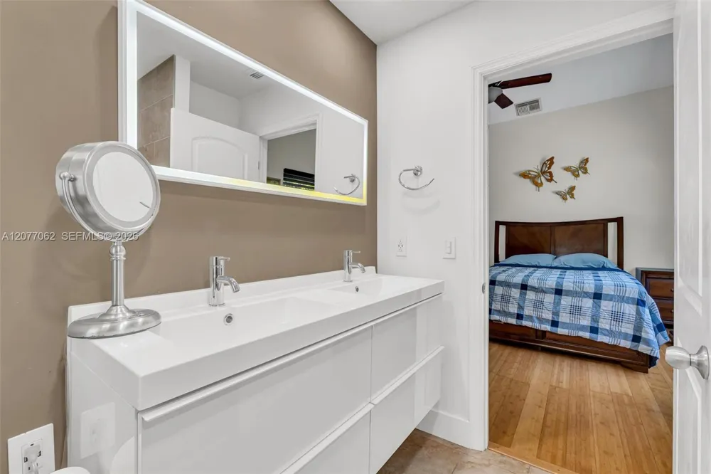 631 SW 176th Ave Pembroke Pines, FL 33029