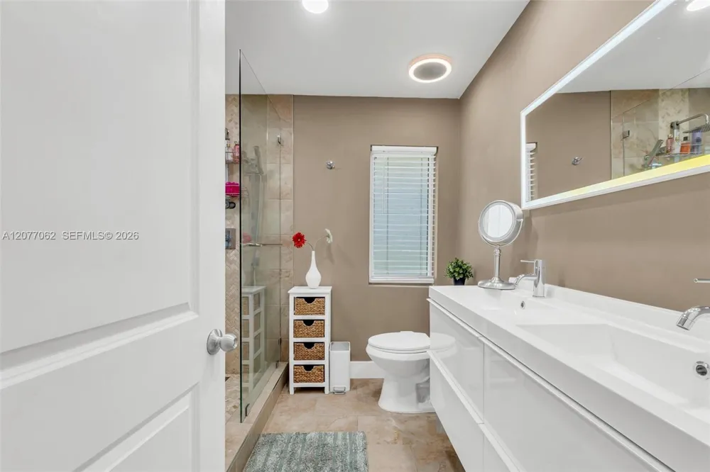 631 SW 176th Ave Pembroke Pines, FL 33029