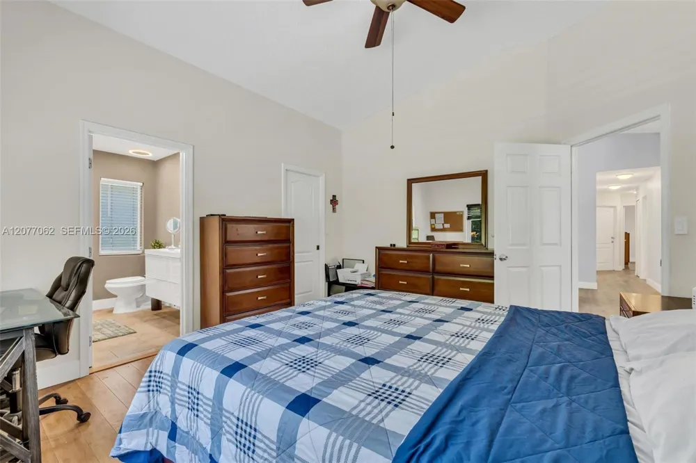 631 SW 176th Ave Pembroke Pines, FL 33029