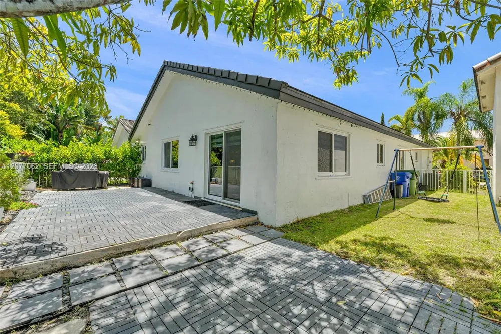 631 SW 176th Ave Pembroke Pines, FL 33029