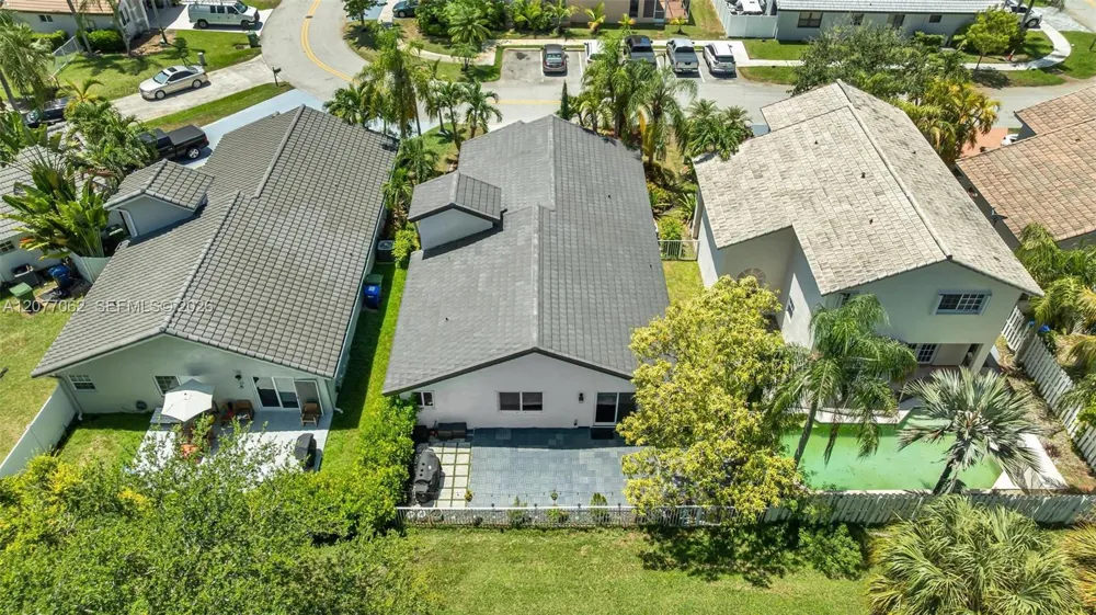 631 SW 176th Ave Pembroke Pines, FL 33029
