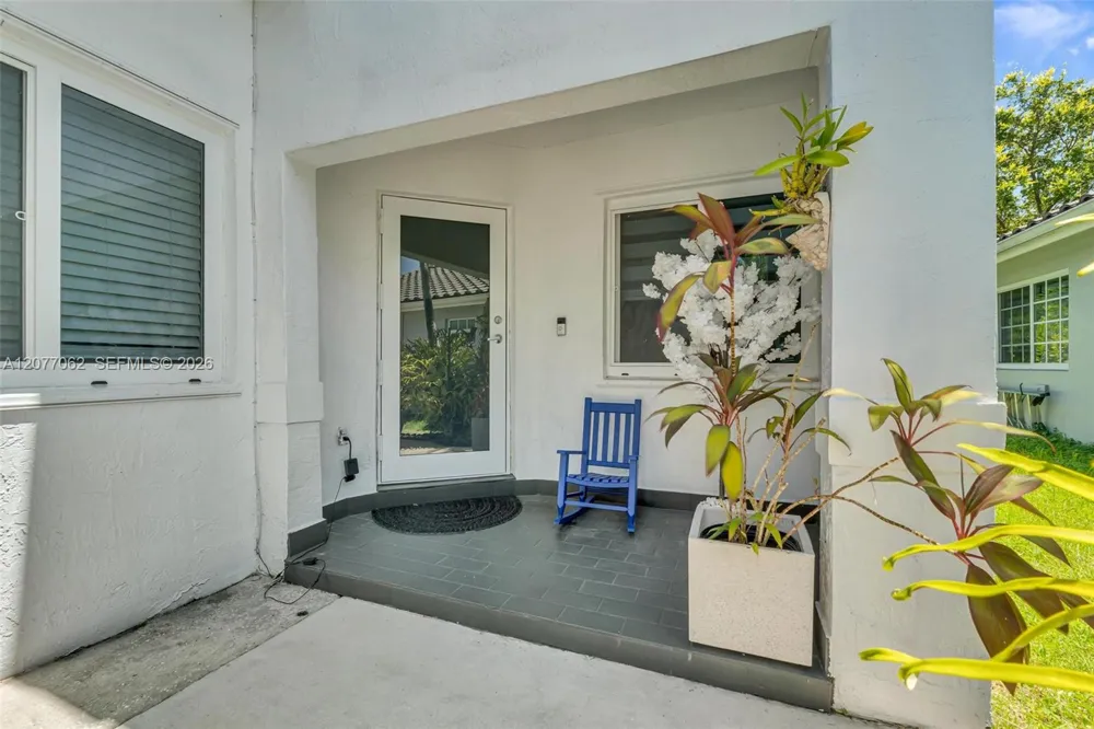 631 SW 176th Ave Pembroke Pines, FL 33029